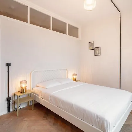 Lägenhet Charming And Spacious Center