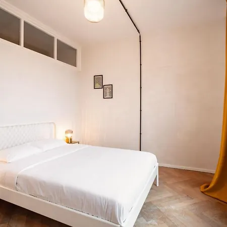 Апартаменты Charming And Spacious Center *