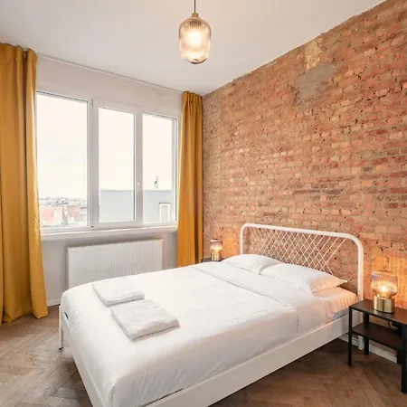 Charming And Spacious Center