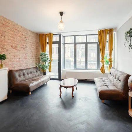 Charming And Spacious Center Апартаменты *