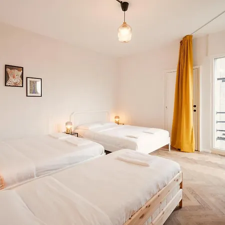 Charming And Spacious Center *